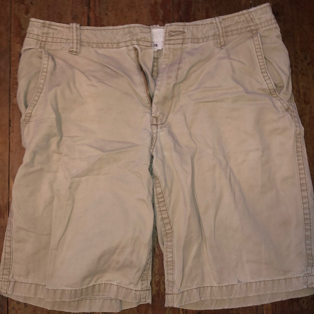 Men’s Aeropostale khaki shorts